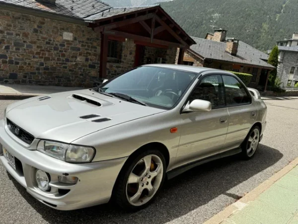 Subaru Impreza. 2.0 turbo